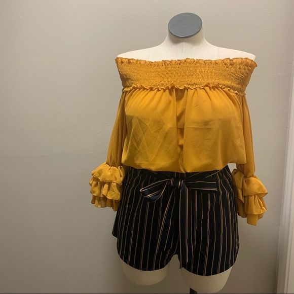 ⭐️ $10 WYB
A'GACI Blue and Yellow Striped Size Large Tie Front Dressy Shorts - Picture 5 of 9